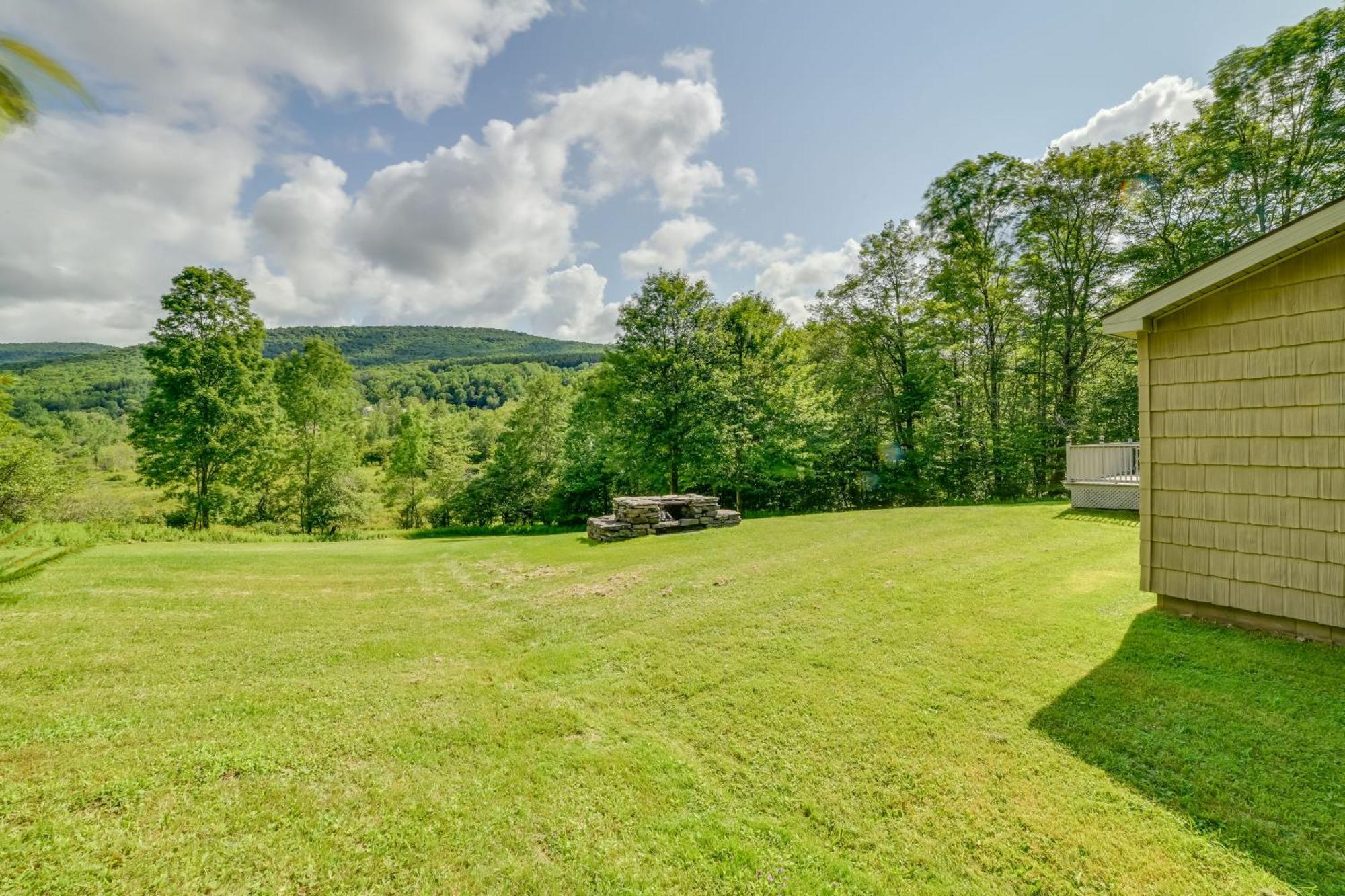 Quiet Catskills Getaway With Deck And Mtn Views New Kingston Ngoại thất bức ảnh